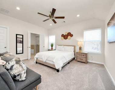14967 Eagle Feather Drive - Photo Thumbnail 3