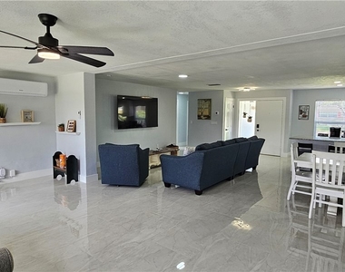 251 Se 46th Street - Photo Thumbnail 24