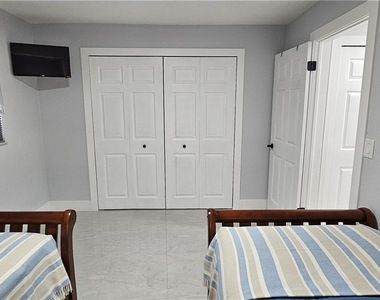 251 Se 46th Street - Photo Thumbnail 14