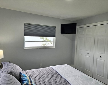 251 Se 46th Street - Photo Thumbnail 7