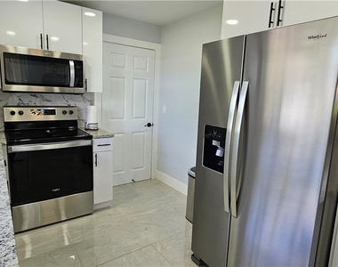 251 Se 46th Street - Photo Thumbnail 19