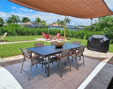 251 Se 46th Street - Photo Thumbnail 29