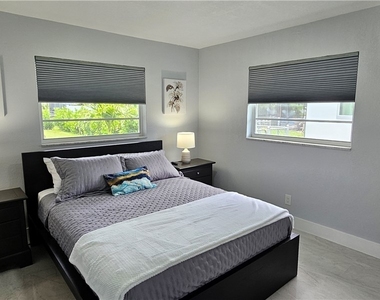 251 Se 46th Street - Photo Thumbnail 6