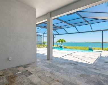 18837 Wildblue Boulevard - Photo Thumbnail 30