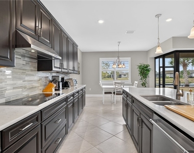 11279 Thurston Chase - Photo Thumbnail 14