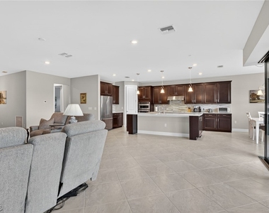 11279 Thurston Chase - Photo Thumbnail 8