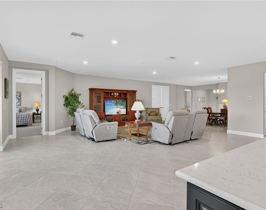 11279 Thurston Chase - Photo Thumbnail 7