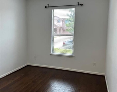 4219 Kendall Rock Lane - Photo Thumbnail 9