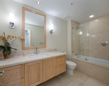 410 Bayfront Place - Photo Thumbnail 9