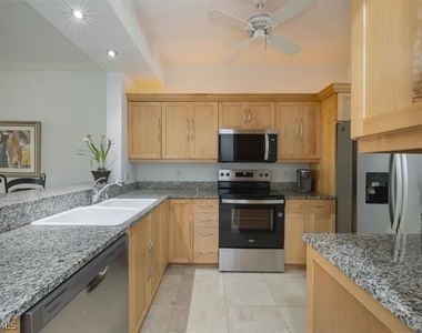 410 Bayfront Place - Photo Thumbnail 2