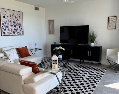 5715 Double Eagle Circle - Photo Thumbnail 2