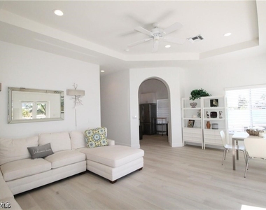 11002 Vanderbilt Drive - Photo Thumbnail 40