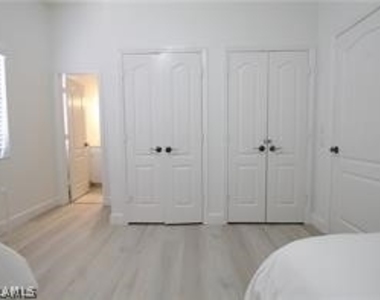 11002 Vanderbilt Drive - Photo Thumbnail 31