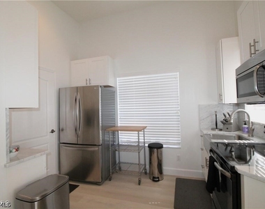 11002 Vanderbilt Drive - Photo Thumbnail 36