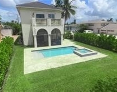 11002 Vanderbilt Drive - Photo Thumbnail 37