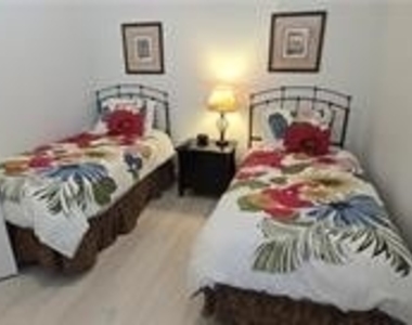 11002 Vanderbilt Drive - Photo Thumbnail 17