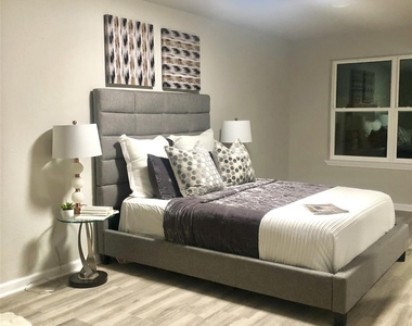 4407 Bryan Avenue - Photo Thumbnail 2