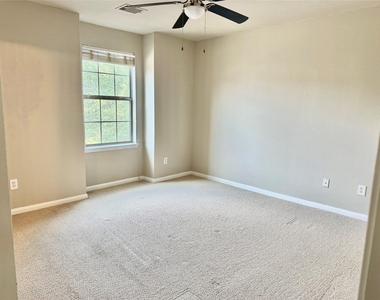 13107 Lawsons Creek Lane - Photo Thumbnail 9