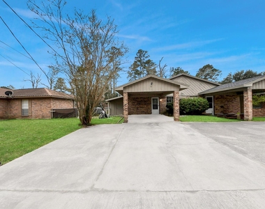 1006 Perry Street - Photo Thumbnail 1
