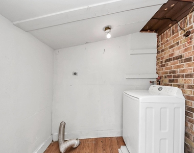 1006 Perry Street - Photo Thumbnail 26