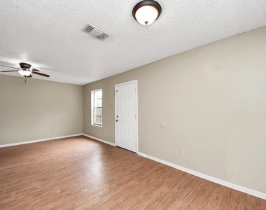 1006 Perry Street - Photo Thumbnail 18