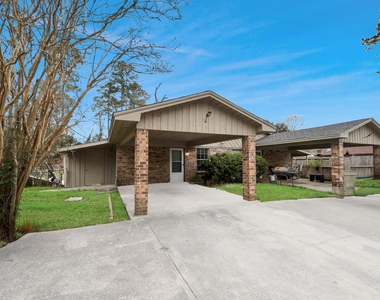 1006 Perry Street - Photo Thumbnail 3