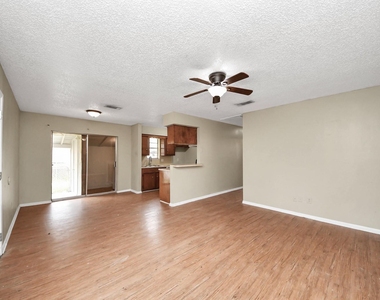 1006 Perry Street - Photo Thumbnail 13