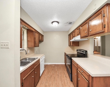1006 Perry Street - Photo Thumbnail 19