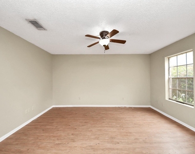 1006 Perry Street - Photo Thumbnail 27