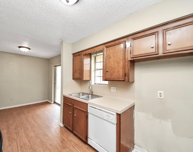 1006 Perry Street - Photo Thumbnail 22