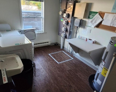 907 S State Street - Photo Thumbnail 6