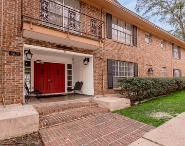 818 University Avenue - Photo Thumbnail 1