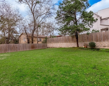 818 University Avenue - Photo Thumbnail 15