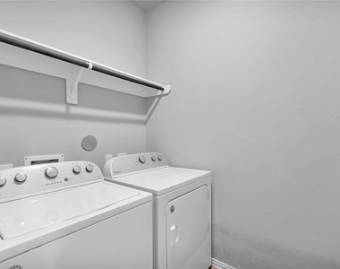 3137 Dunsmore Manor Court - Photo Thumbnail 21