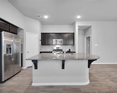 3137 Dunsmore Manor Court - Photo Thumbnail 9
