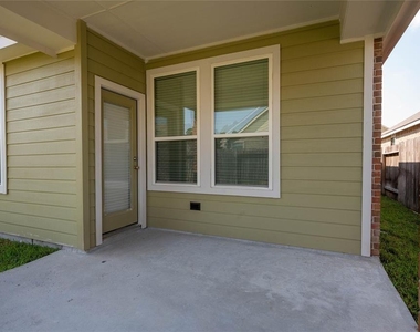 3137 Dunsmore Manor Court - Photo Thumbnail 6