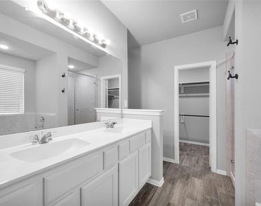3137 Dunsmore Manor Court - Photo Thumbnail 25