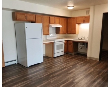 654 S Westwood Avenue - Photo Thumbnail 16