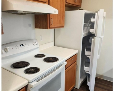 654 S Westwood Avenue - Photo Thumbnail 17