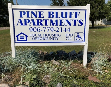 654 S Westwood Avenue - Photo Thumbnail 3
