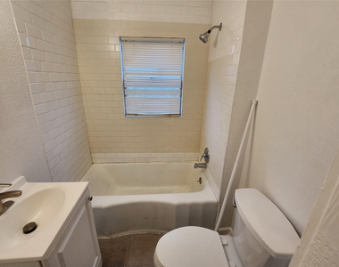 3206 Anita Street - Photo Thumbnail 10