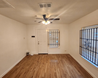 3206 Anita Street - Photo Thumbnail 20