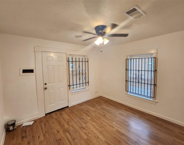 3206 Anita Street - Photo Thumbnail 19