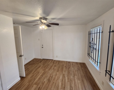 3206 Anita Street - Photo Thumbnail 7