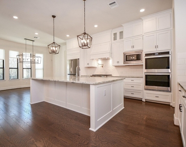 8526 Tombron Grove Road - Photo Thumbnail 12