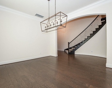 8526 Tombron Grove Road - Photo Thumbnail 5