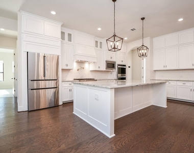 8526 Tombron Grove Road - Photo Thumbnail 11