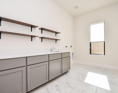 8526 Tombron Grove Road - Photo Thumbnail 44