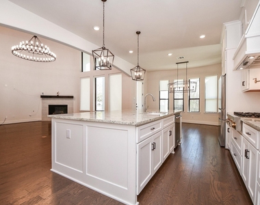 8526 Tombron Grove Road - Photo Thumbnail 13