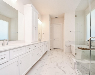8526 Tombron Grove Road - Photo Thumbnail 18